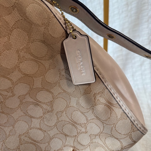 Sold! - Picture 6 of 9